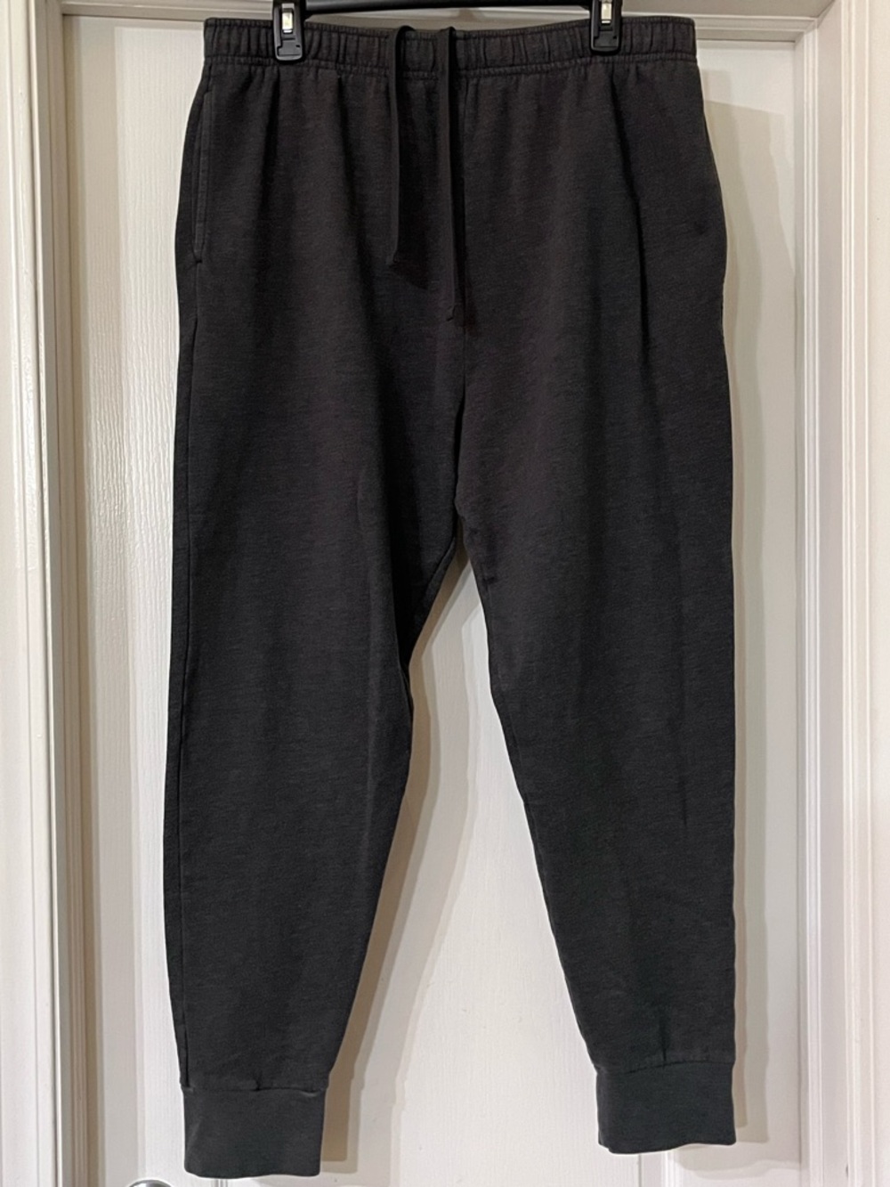 Reebok Charcoal Heather Side Pockets Tapered Joggers Adjustable Drawstring